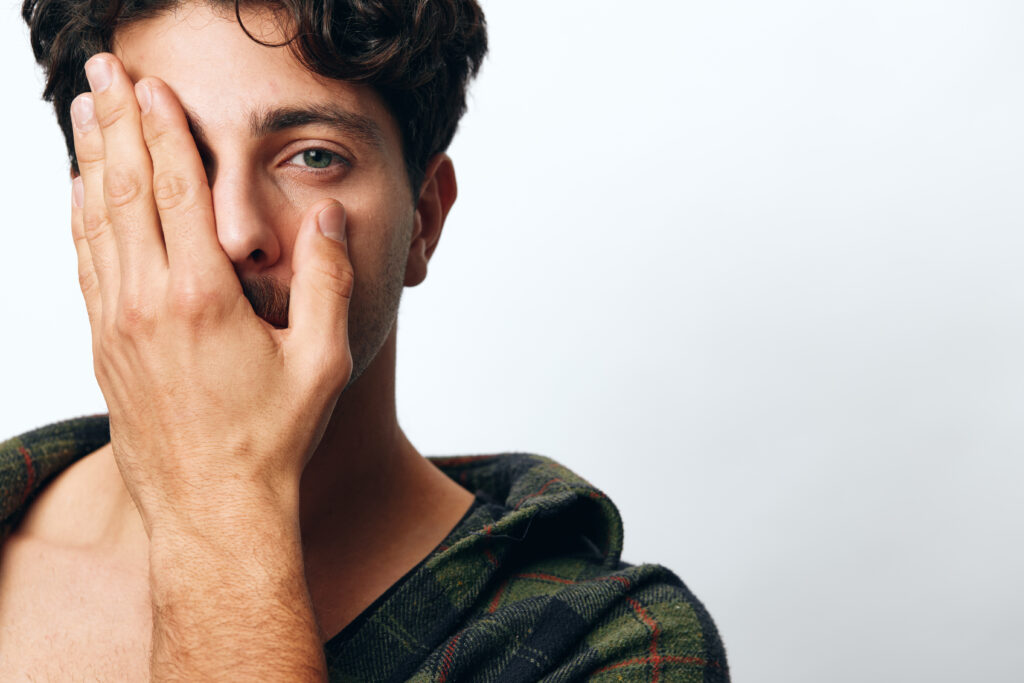 7 signes évidents que tu plais à un homme timide